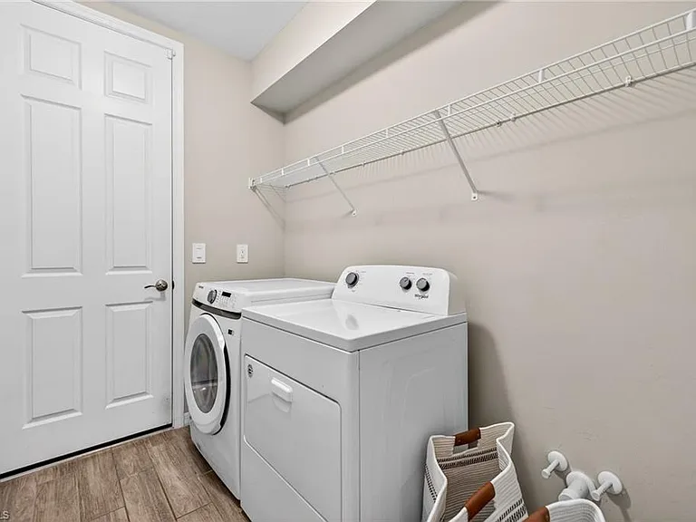 14567 Edgewater Cir — Photo 26