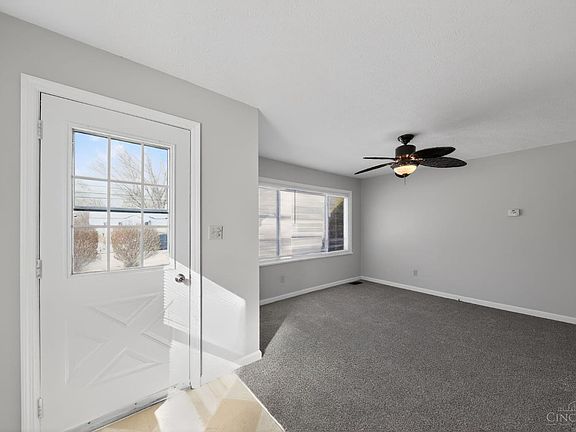 5th image of 430 Mary Ln