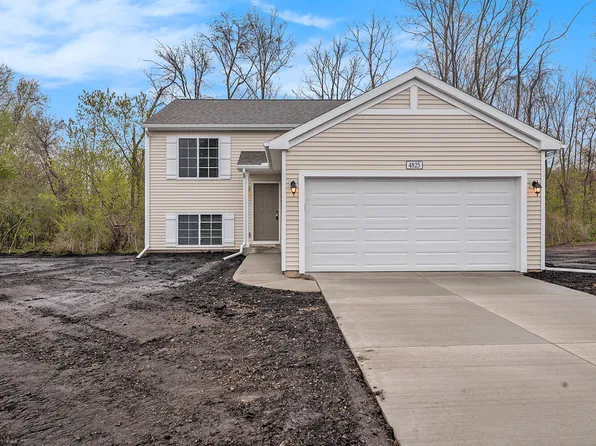 4825 Bermuda St, Portage, MI 49002