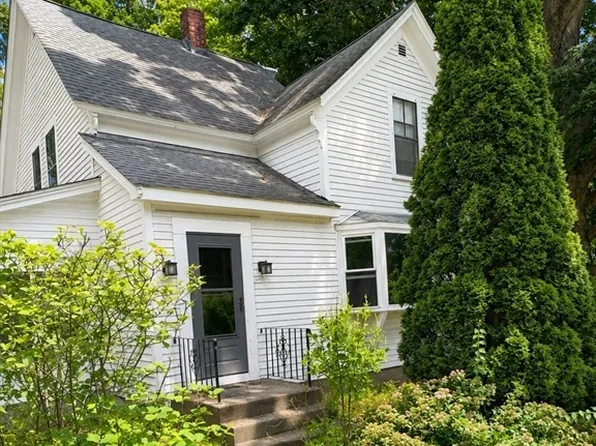 801 Merriam Ave, Leominster, MA 01453