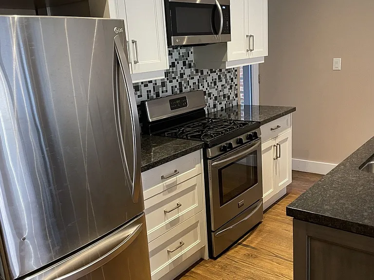 111 Lippincott St #MAIN — Photo 7