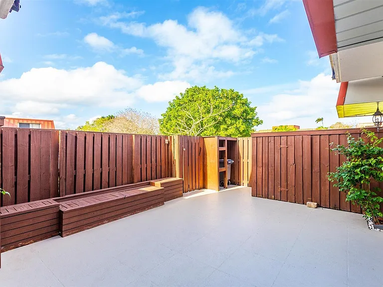 3229 Gardens East Dr #C — Photo 2