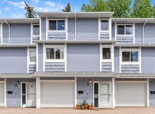 6630 SE Bowwood Dr NW #3, Calgary, AB T3B 2G9