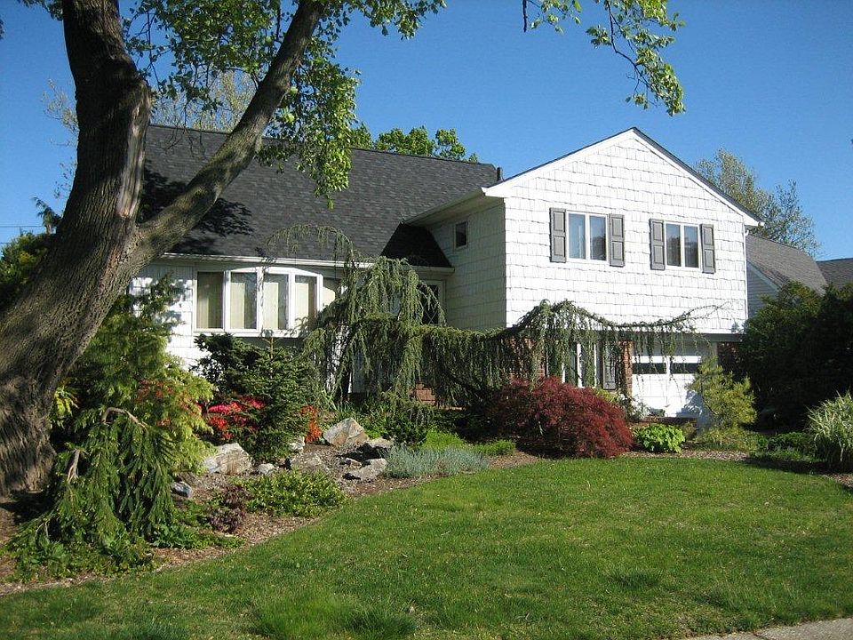 1st image of 3812 Arthur Ave W
