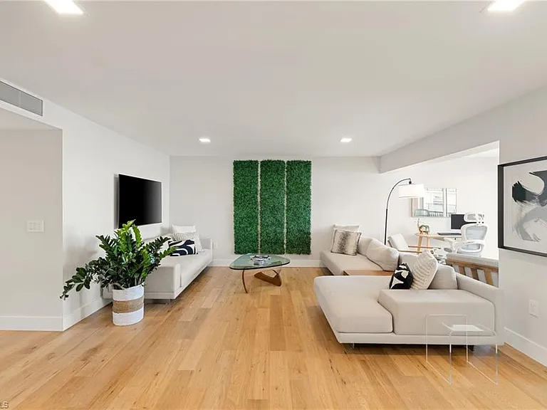 3500 Gulf Shore Blvd N #406 — Photo 14