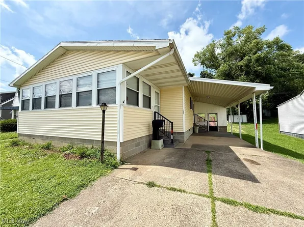 705 Camden Ave, Parkersburg, WV 26101