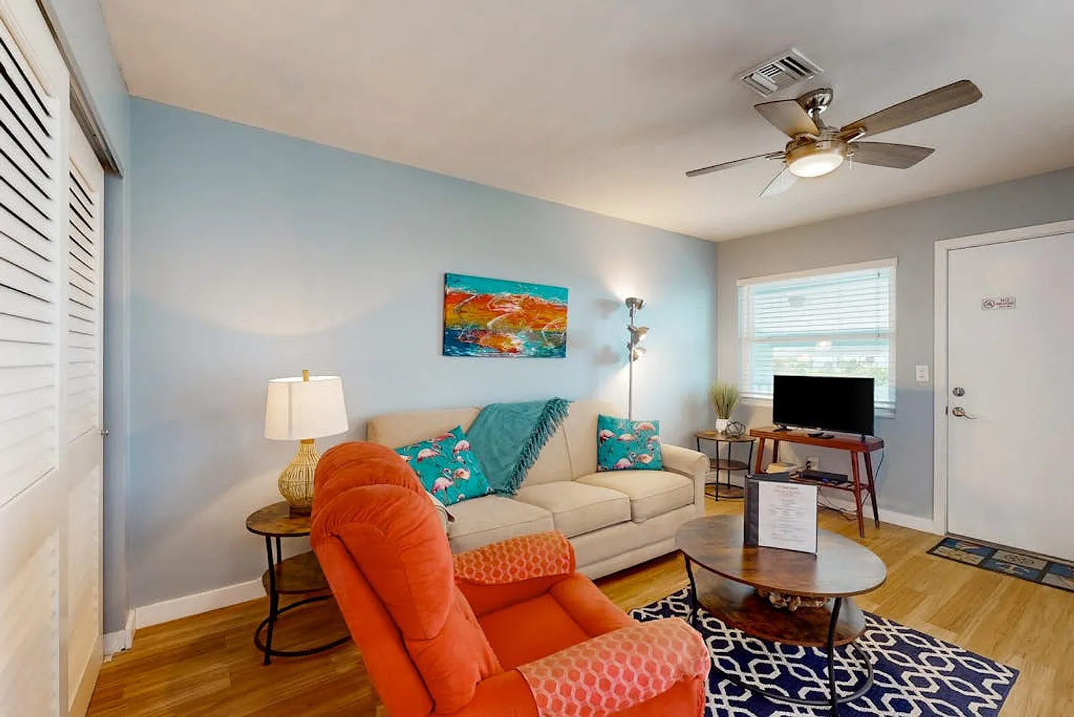 1 bed, 1.0 bath, 581 sqft, $4,285 — Photo 1