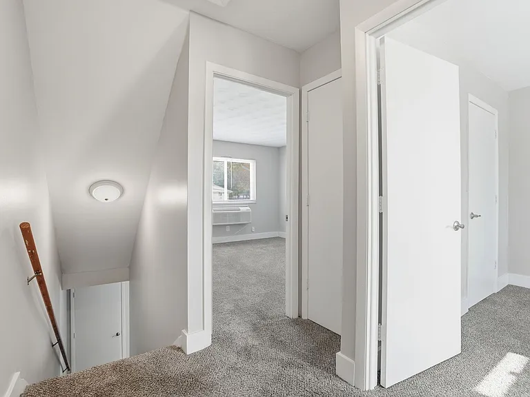 Hickory Creek Apartments — Photo 43