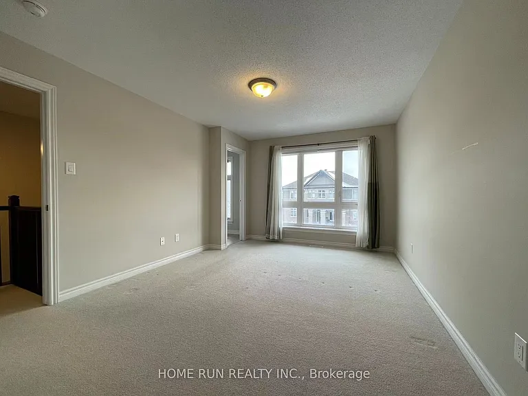 333 Ardmore St — Photo 13
