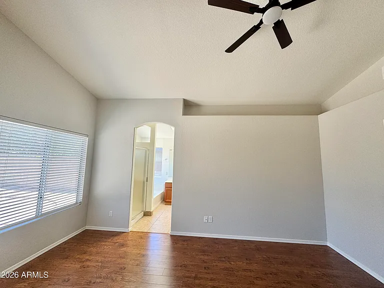 2302 E Edna Ave — Photo 27