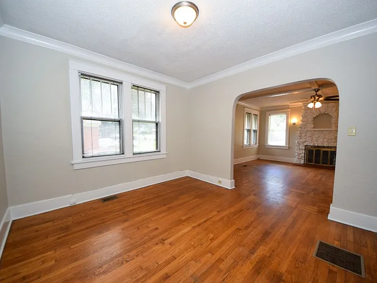 625 McConnell St — Photo 5