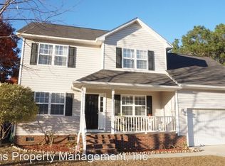 4402 Round Stone Ct, Hope Mills, NC 28348
