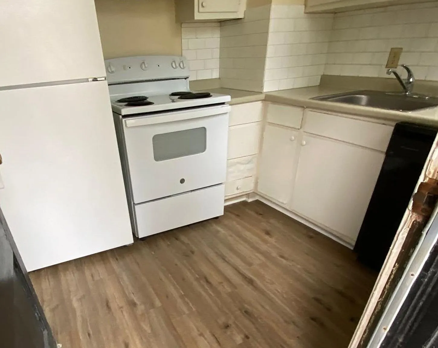 2 bed, 850 sqft, $950 — Photo 3