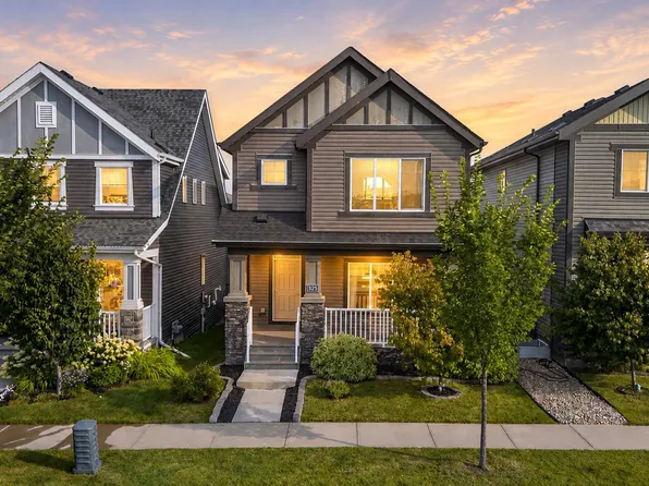 325 Hawks Ridge Blvd NW, Edmonton, AB T5S 0M4