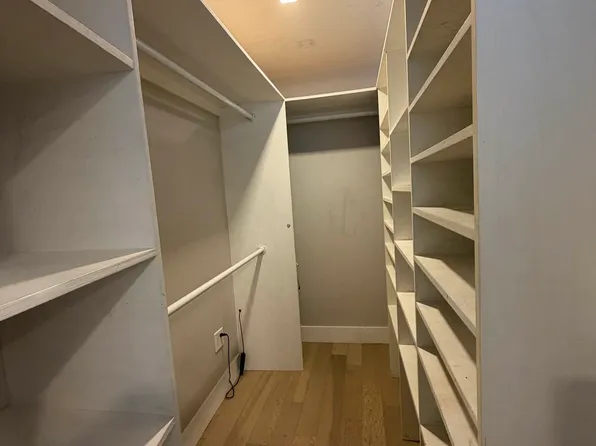 19-19 24th Avenue image 12 of 14