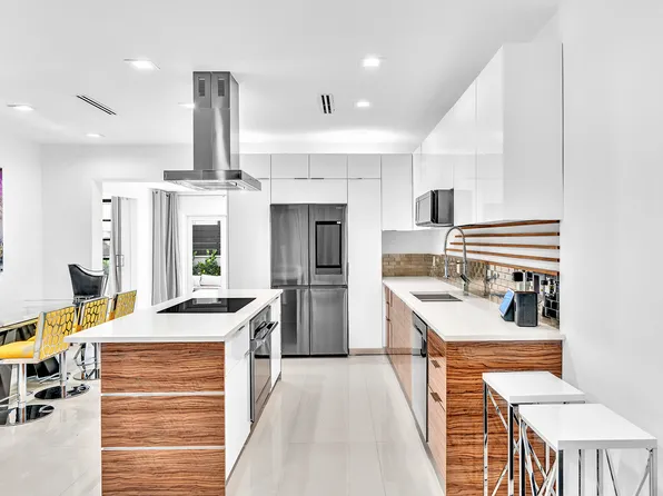 1002 10th St #1, Miami Beach, FL 33139