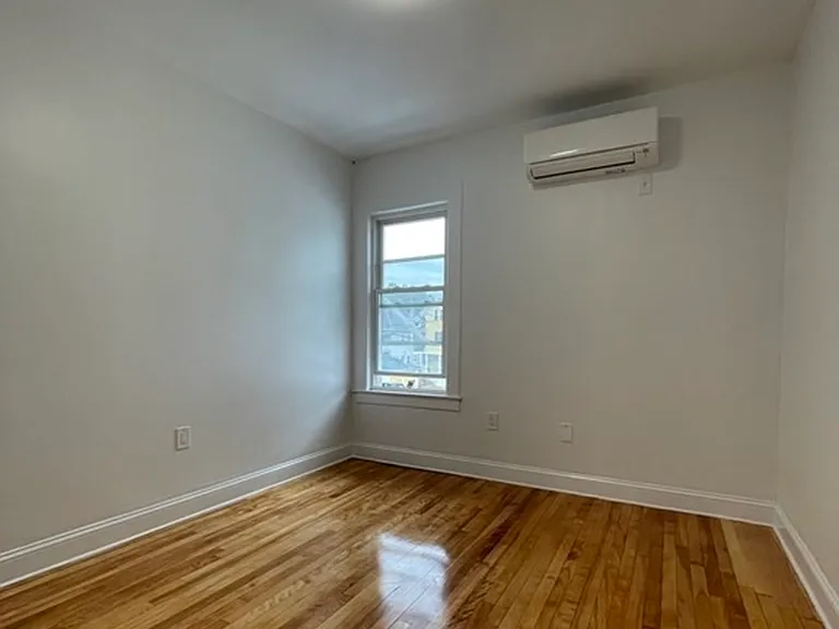 47 Dartmouth St — Photo 11