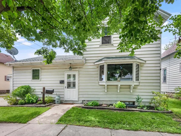 317 Hattie St, Marinette, WI 54143
