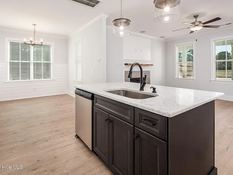 3842 W Wilson St — Photo 11