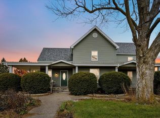 297 Goudy Rd, Mount Vernon, IA 52314