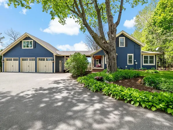 5830 Club Ln, Shorewood, MN 55331
