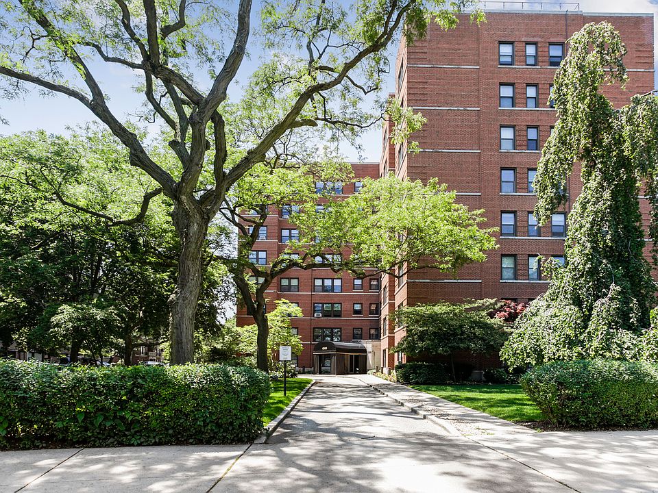 1st image of 4900 N Marine Dr APT 804