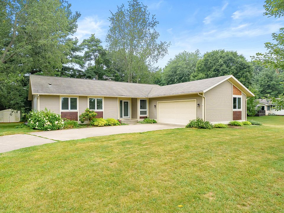 1st image of 68377 Riverview Dr