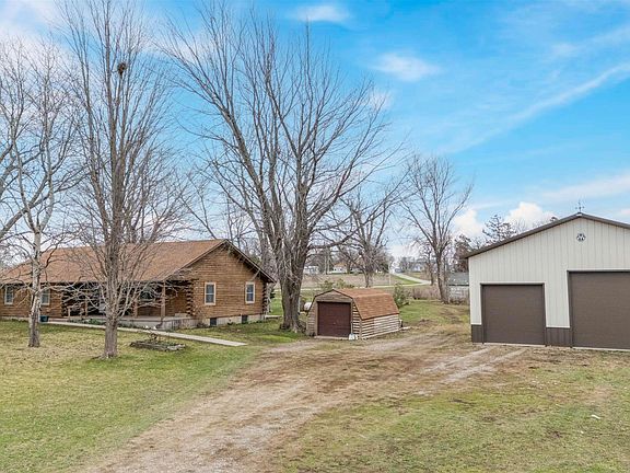 3rd image of 421 W Strait St