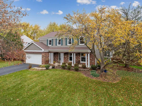 2106 Countryside Cir, Naperville, IL 60565