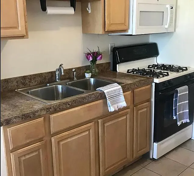 123 S Adelaide Ave #2C — Photo 6