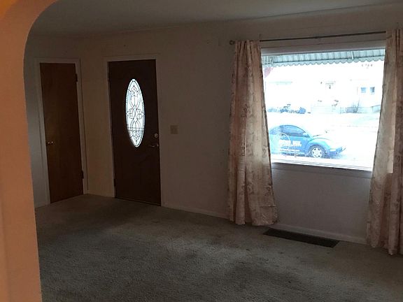 3rd image of 1441 Avenue E