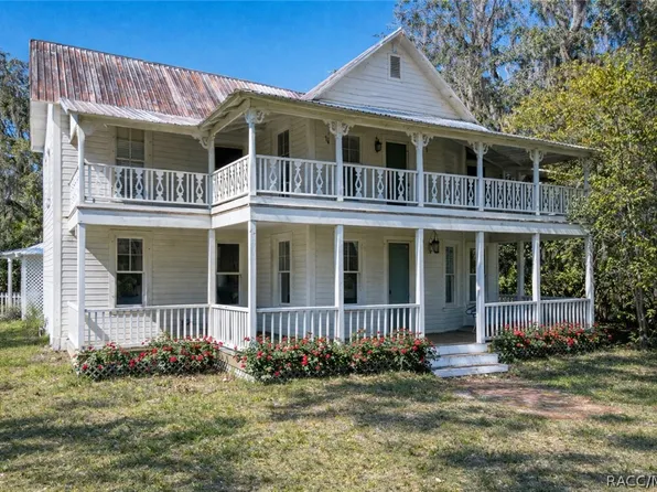 940 NE 4th Ave, Crystal River, FL 34428