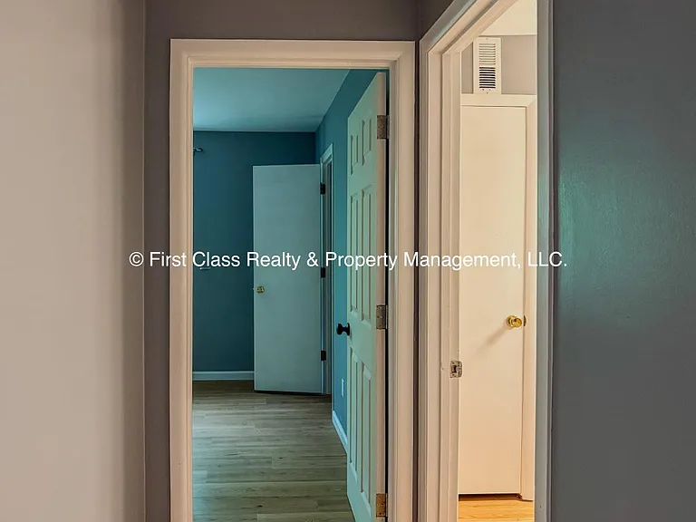 8015 Tiburon Cir — Photo 16