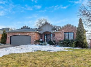 26 Woodland Cres, Tillsonburg, ON