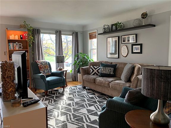 2nd image of 8404 Whitehaven Dr