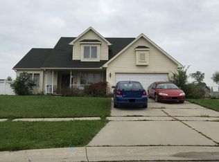 3343 Rainbow Ct, Oregon, OH 43616