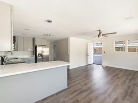 84-814A Farrington Hwy