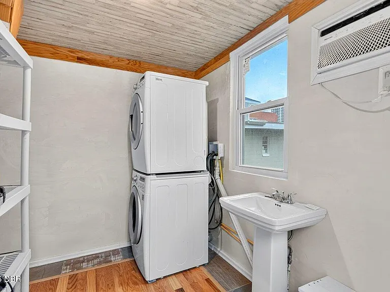 205 N Wild Olive Ave #UPSTAIRS — Photo 10