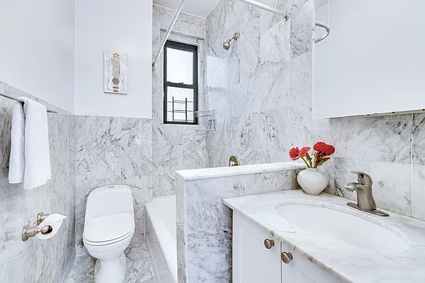 Sold by Compass | media 6