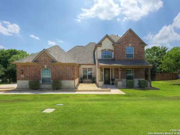 545 BARDEN PKWY, Castroville, TX 78009
