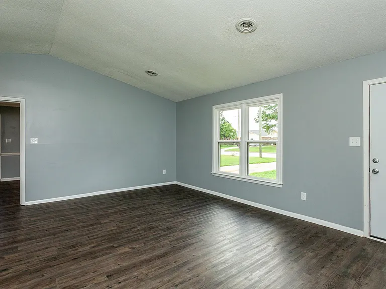 1309 Sportsman Trl — Photo 5