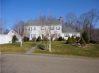 144 Willow Rd, Guilford, CT 06437