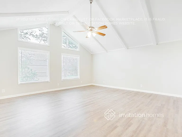 4453 Vernon St NW — Photo 5