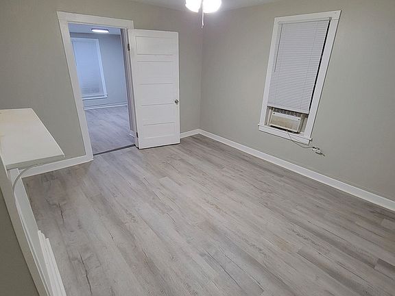 5th image of 1322 Dodd St