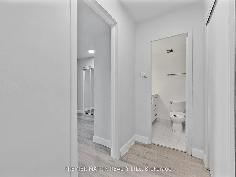 65 Thorncliffe Park Dr #608 — Photo 12