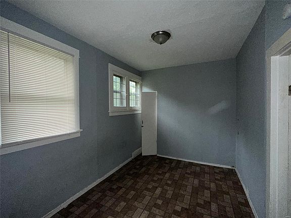 4th image of 6018 Emma Ave