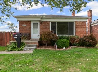 20101 Meier Rd, Saint Clair Shores, MI 48081