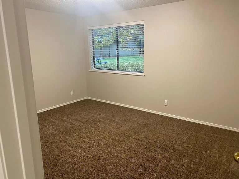 3585 S Gekeler Ln #121 — Photo 17
