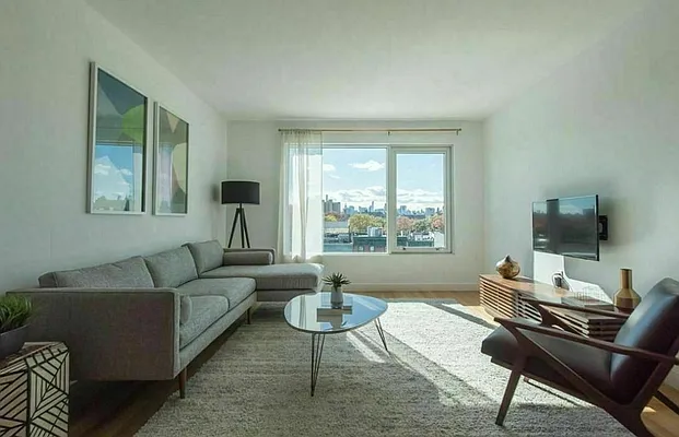 Rented by REAL New York | media 7