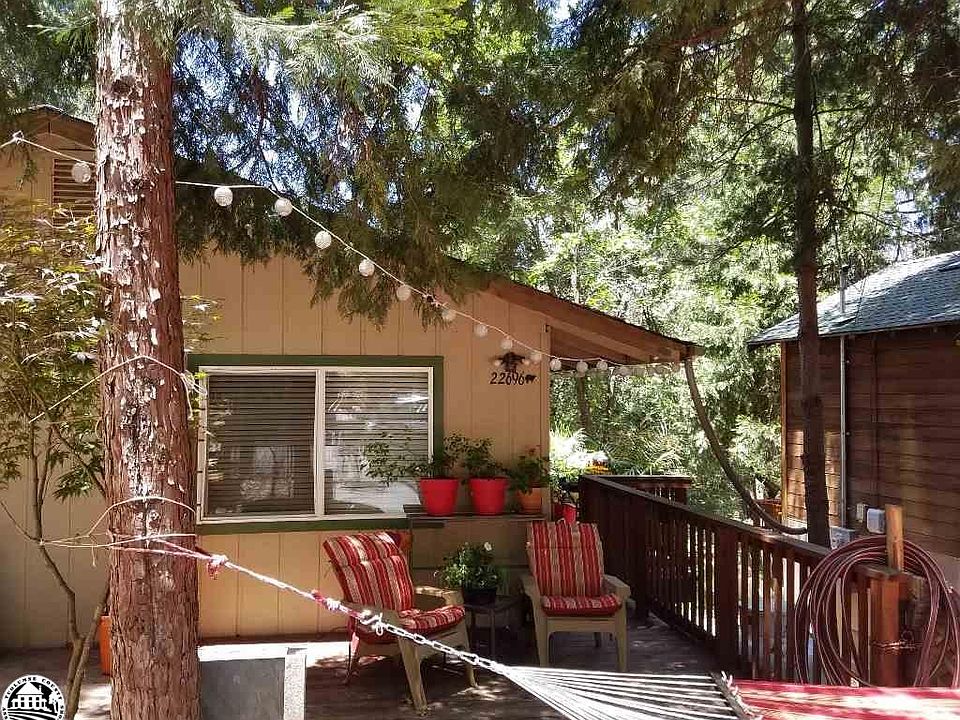 1st image of 22696 Spruce Dr